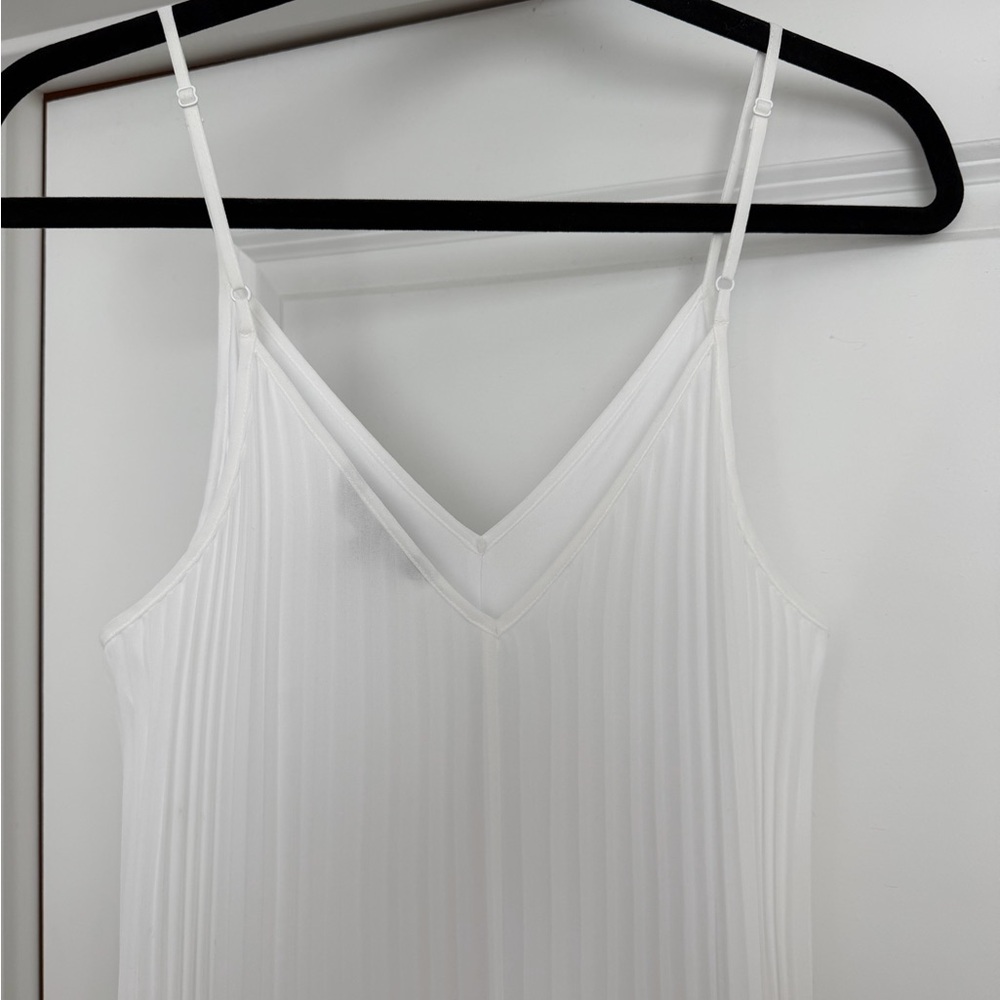 Express White Pleated Maxi Dress - Size M - Excellent Condition - Picture 4 of 9